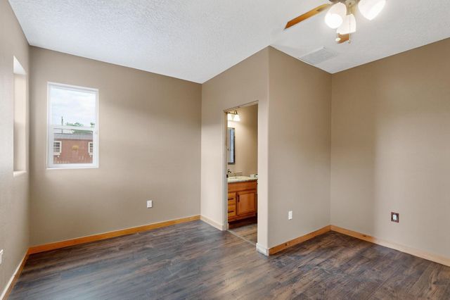 1628 Drake Road, Los Lunas, NM 87031