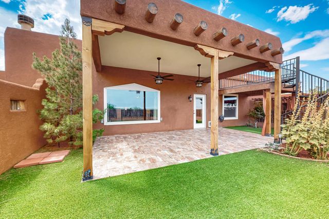1628 Drake Road, Los Lunas, NM 87031