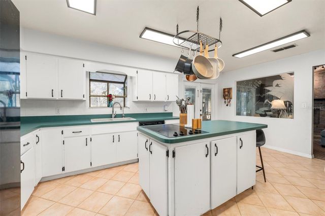 3670 NW 20TH AVENUE, Bell, FL 32619