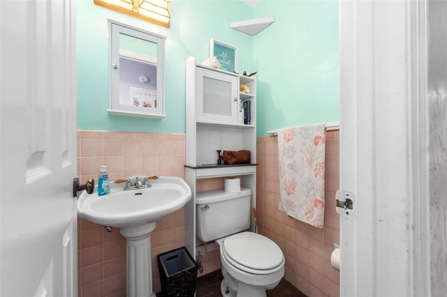 3670 NW 20TH AVENUE, Bell, FL 32619