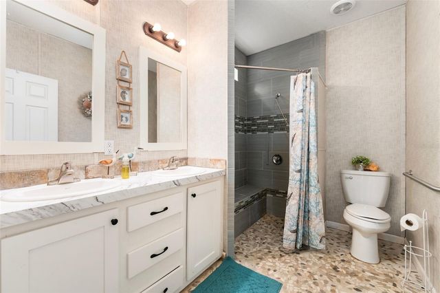 3670 NW 20TH AVENUE, Bell, FL 32619