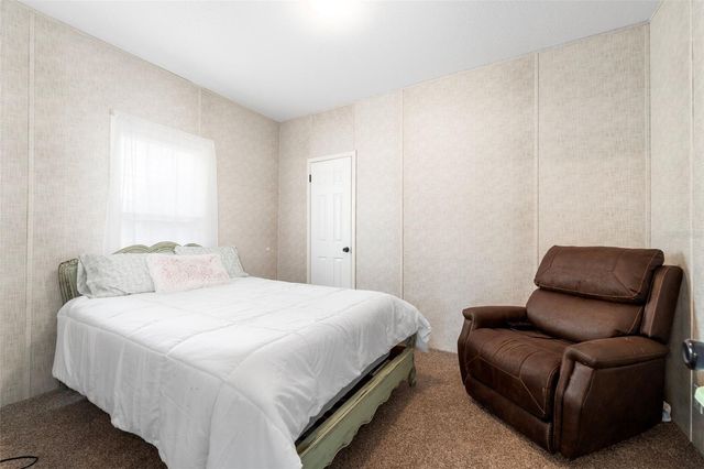 3670 NW 20TH AVENUE, Bell, FL 32619