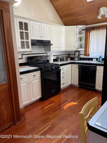 56 Franklin Avenue, Ocean Grove, NJ 07756