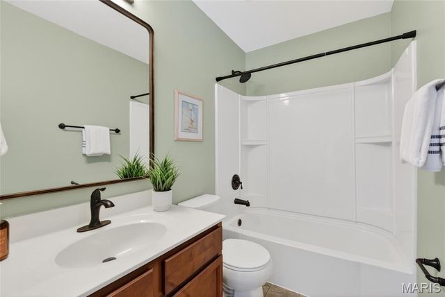 132 Weatherby Landing Drive, O'fallon, MO 63366