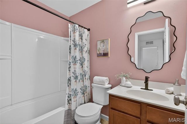 132 Weatherby Landing Drive, O'fallon, MO 63366