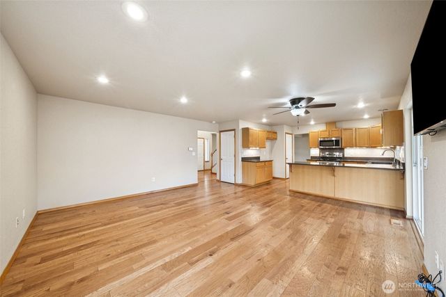 2951 Campus Prairie Loop NE, Lacey, WA 98516