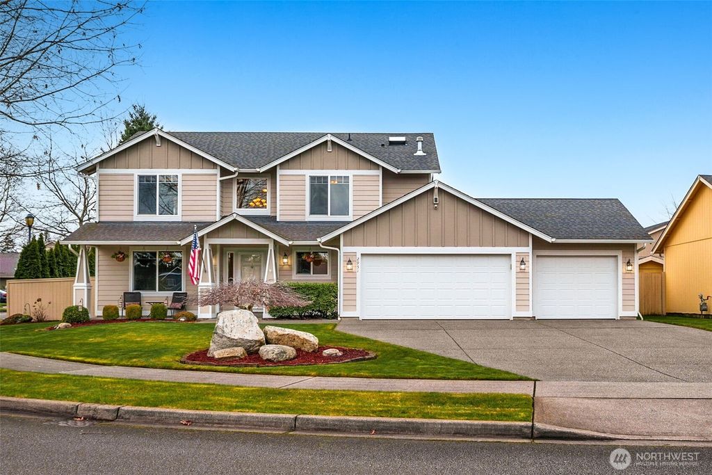 2951 Campus Prairie Loop NE, Lacey, WA 98516