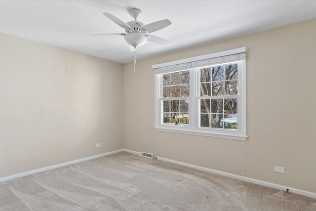 1123 Mill Race Lane, Naperville, IL 60565