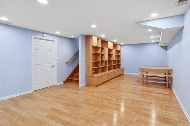 1123 Mill Race Lane, Naperville, IL 60565