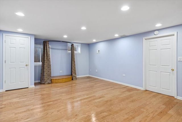 1123 Mill Race Lane, Naperville, IL 60565