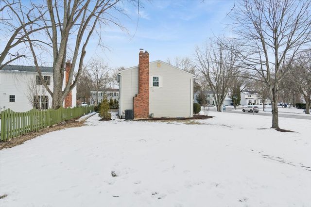 1123 Mill Race Lane, Naperville, IL 60565