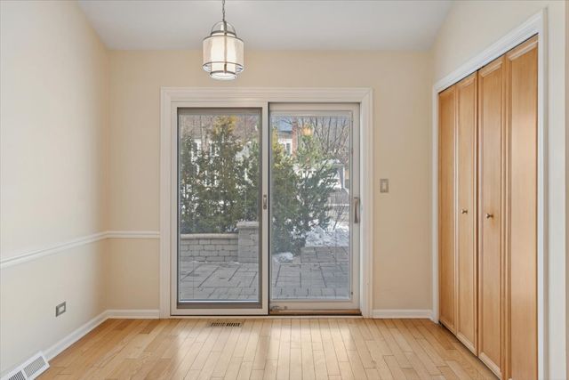 1123 Mill Race Lane, Naperville, IL 60565