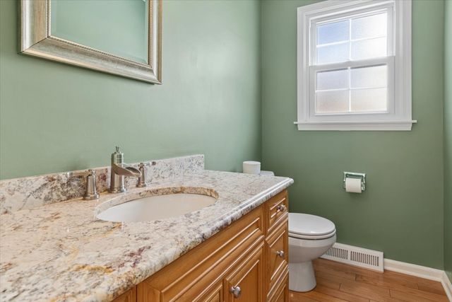 1123 Mill Race Lane, Naperville, IL 60565