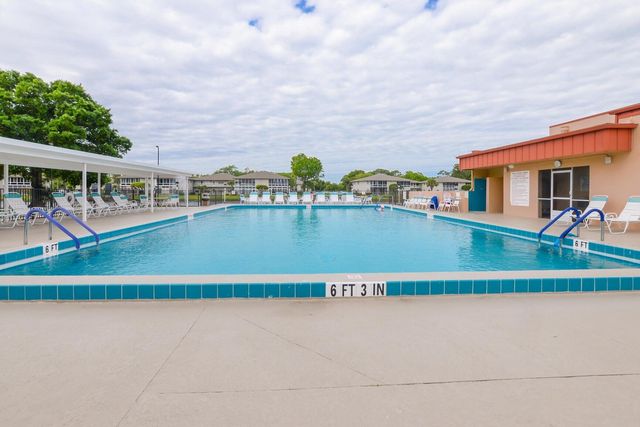 13 Lake Vista Trail 202, Port St Lucie, FL 34952