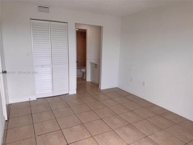1820 W 53rd Street 517, Hialeah, FL 33012