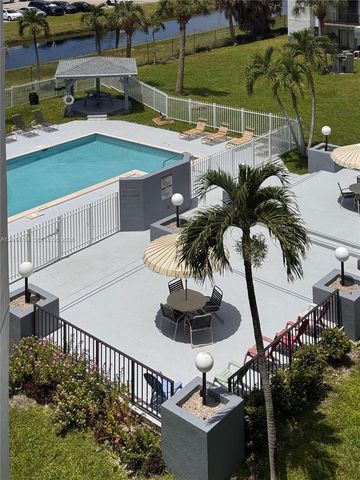 1820 W 53rd Street 517, Hialeah, FL 33012