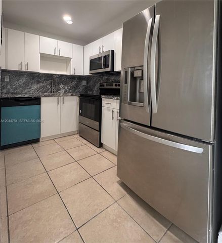 1820 W 53rd Street 517, Hialeah, FL 33012