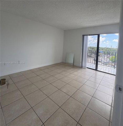 1820 W 53rd Street 517, Hialeah, FL 33012