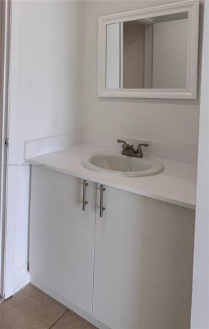 1820 W 53rd Street 517, Hialeah, FL 33012