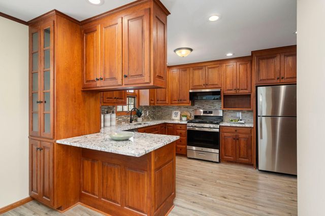 10212 Xerxes Avenue S, Bloomington, MN 55431