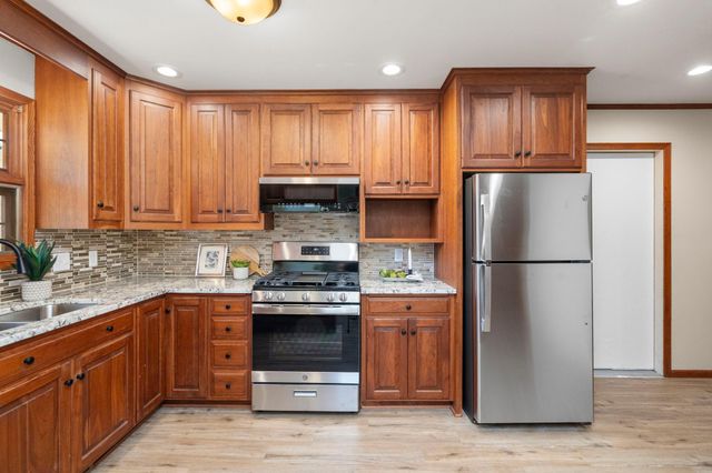 10212 Xerxes Avenue S, Bloomington, MN 55431