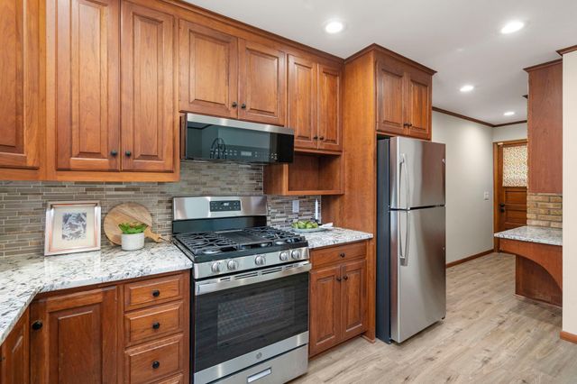 10212 Xerxes Avenue S, Bloomington, MN 55431