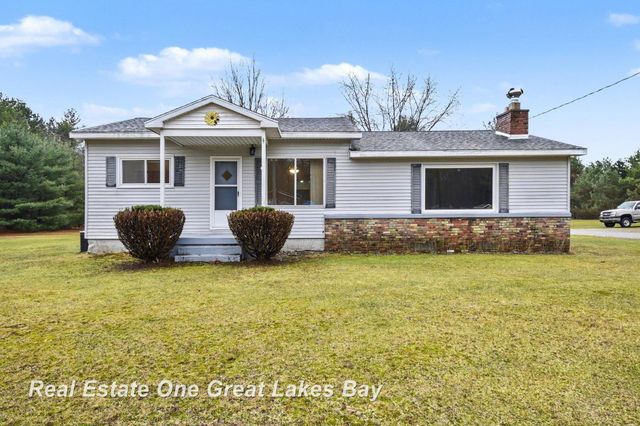 2750 E Deckerville Road, Ellington Twp, MI 48723