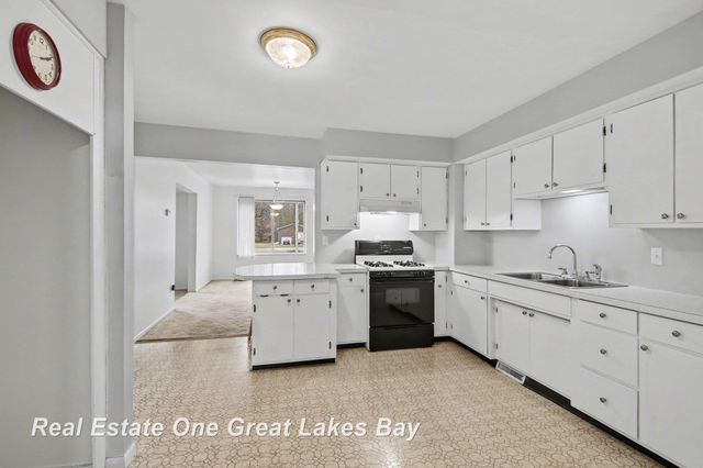 2750 E Deckerville Road, Ellington Twp, MI 48723