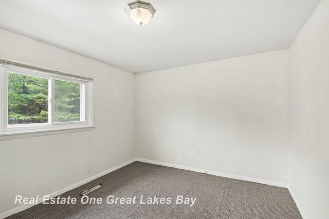 2750 E Deckerville Road, Ellington Twp, MI 48723