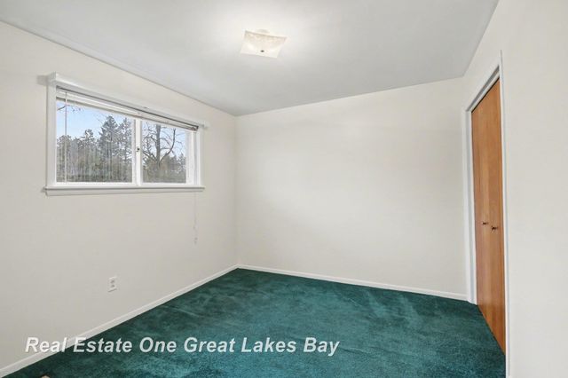 2750 E Deckerville Road, Ellington Twp, MI 48723