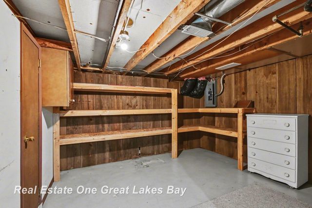 2750 E Deckerville Road, Ellington Twp, MI 48723