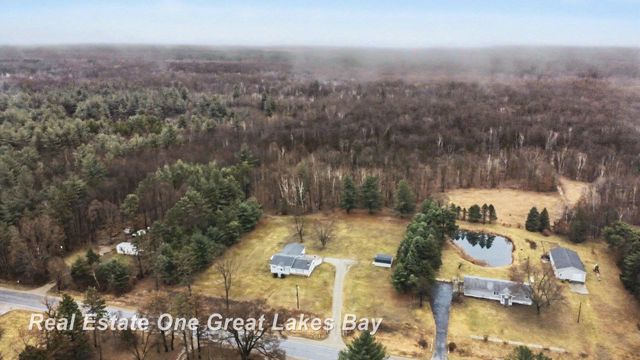 2750 E Deckerville Road, Ellington Twp, MI 48723