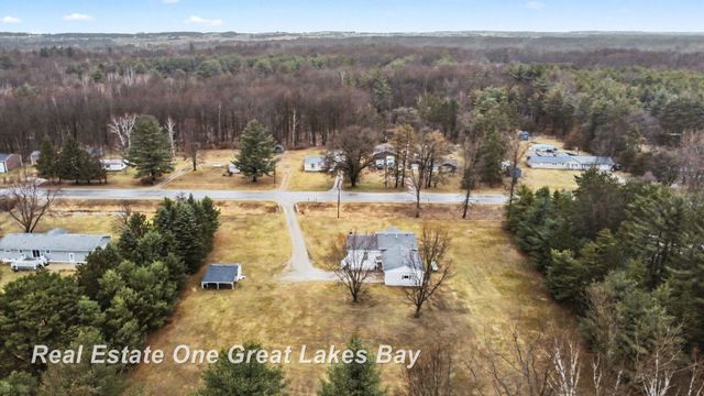 2750 E Deckerville Road, Ellington Twp, MI 48723