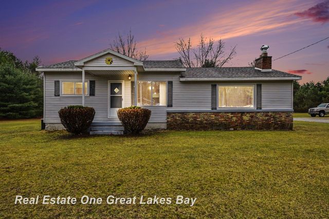 2750 E Deckerville Road, Ellington Twp, MI 48723