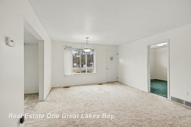 2750 E Deckerville Road, Ellington Twp, MI 48723