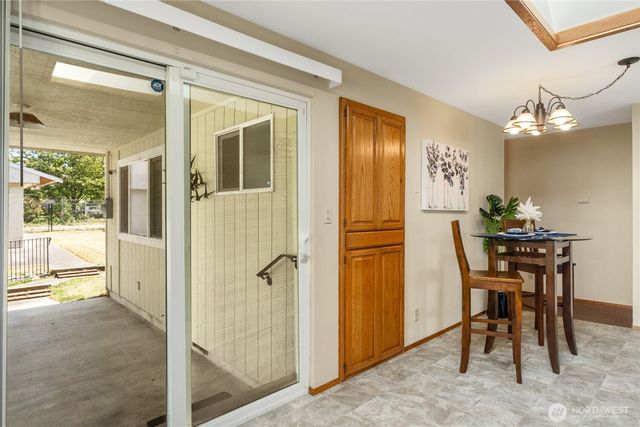 6117 S G Street, Tacoma, WA 98408