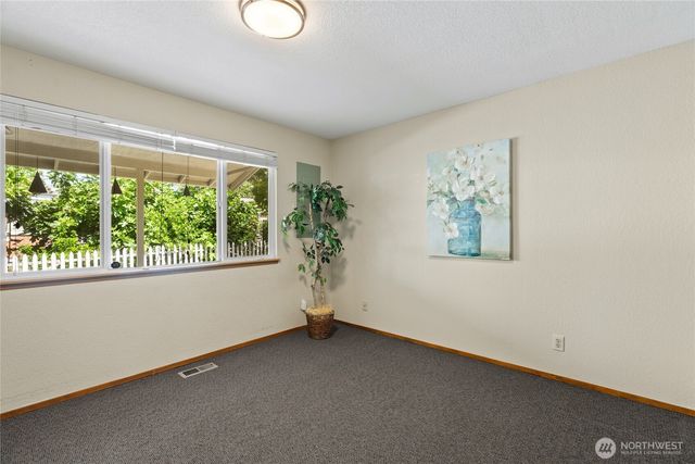 6117 S G Street, Tacoma, WA 98408