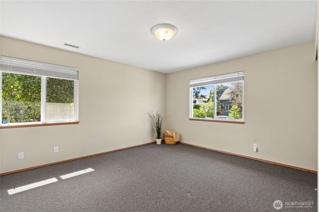 6117 S G Street, Tacoma, WA 98408