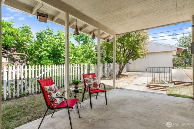 6117 S G Street, Tacoma, WA 98408