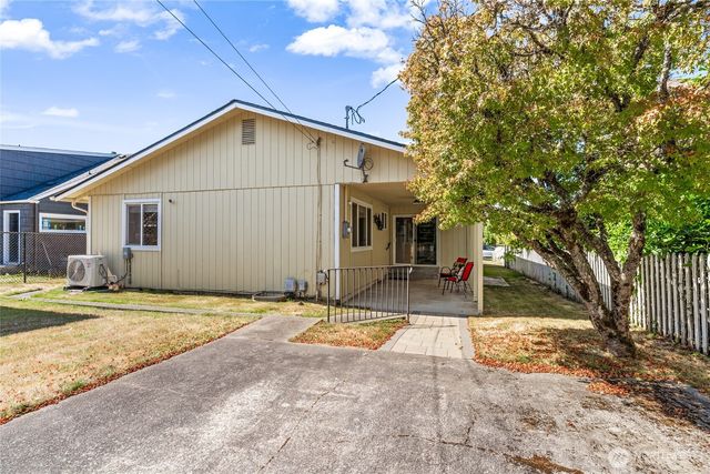 6117 S G Street, Tacoma, WA 98408