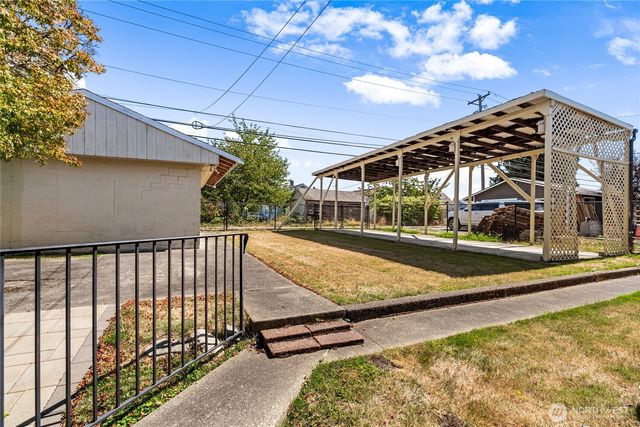 6117 S G Street, Tacoma, WA 98408