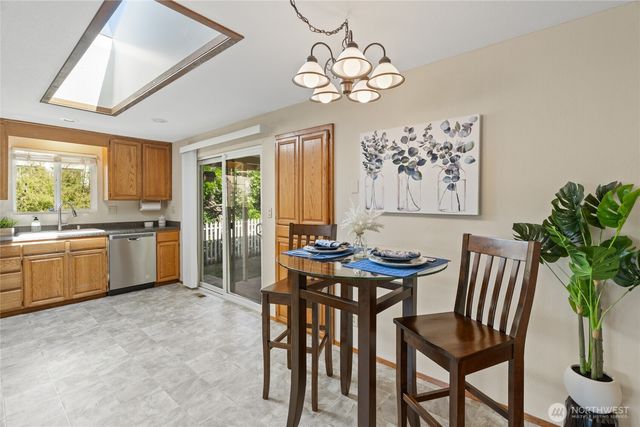 6117 S G Street, Tacoma, WA 98408