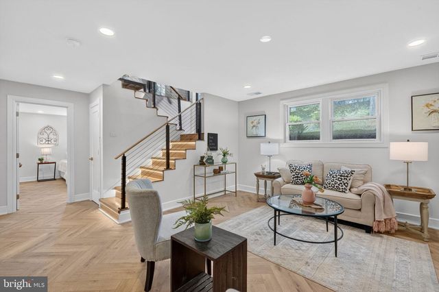 1911 S KENMORE ST, Arlington, VA 22204