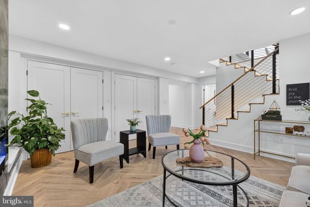 1911 S KENMORE ST, Arlington, VA 22204
