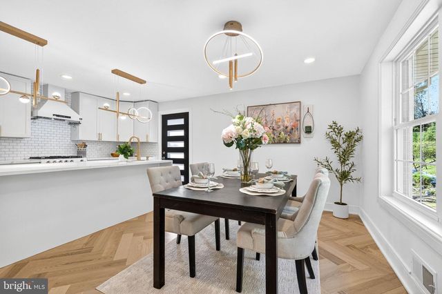 1911 S KENMORE ST, Arlington, VA 22204