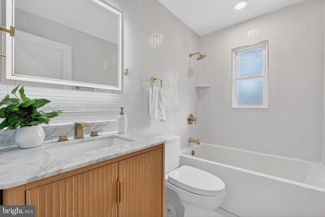 1911 S KENMORE ST, Arlington, VA 22204