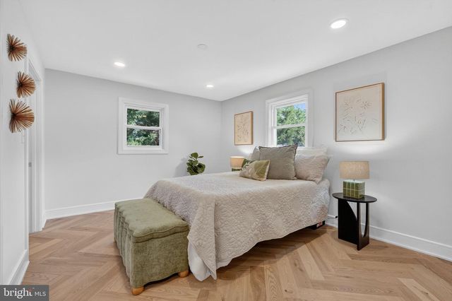 1911 S KENMORE ST, Arlington, VA 22204