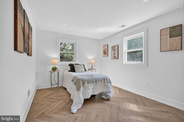1911 S KENMORE ST, Arlington, VA 22204