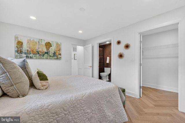 1911 S KENMORE ST, Arlington, VA 22204