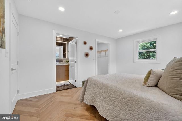 1911 S KENMORE ST, Arlington, VA 22204